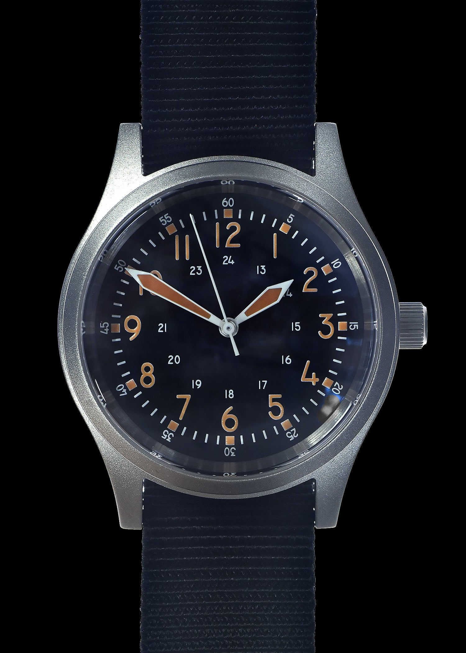 A-17 U.S 1950s Korean War Pattern Automatic 100m Water Resistant Military Watch with Shatter and Scratch Resistant Box Sapphire Crystal on a Retro Stainless Steel "Bonklip" Bracelet with a Black Military Webbing Strap