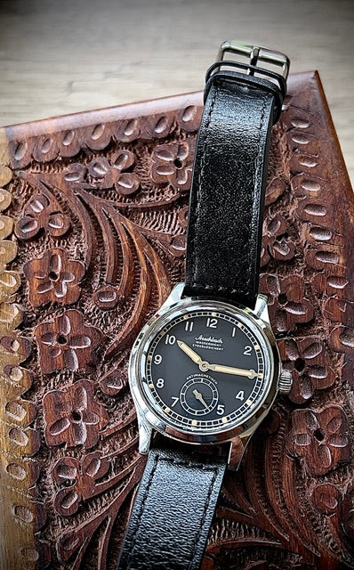 Aeschbach WW2 Muster Deutschland Luftwaffe / Reichsluftfahrtministerium (RLM) Fliegeruhr mit Saphirglas und 21 Rubin Automatischem Mechanischem Uhrwerk