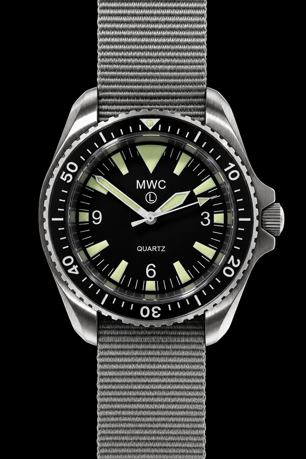 Aktuelle NATO-Muster Quarz Militärtaucheruhr, Variante ohne Datum mit Saphirglas und 10 Jahre Batterielaufzeit - NATO LAGERNUMMER NSN 6645-99-157-3496