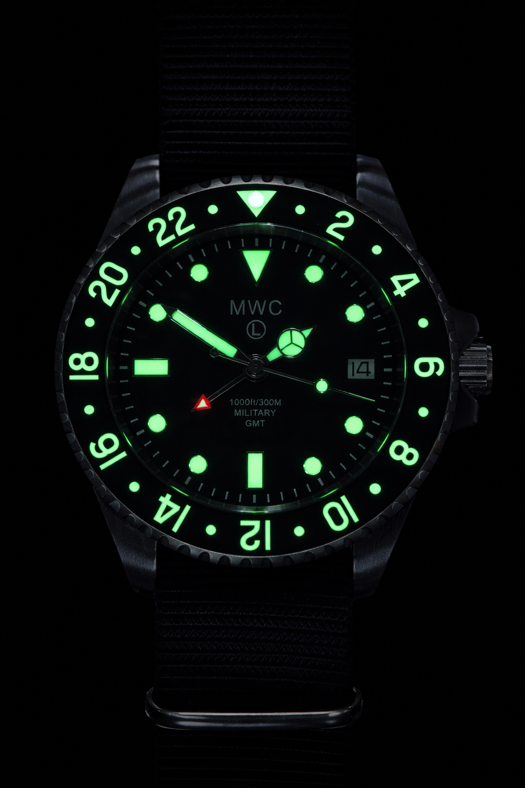 MWC Edelstahl GMT (Duale Zeitzone) Militäruhr mit Saphirglas und Keramiklünette an NATO-Armband