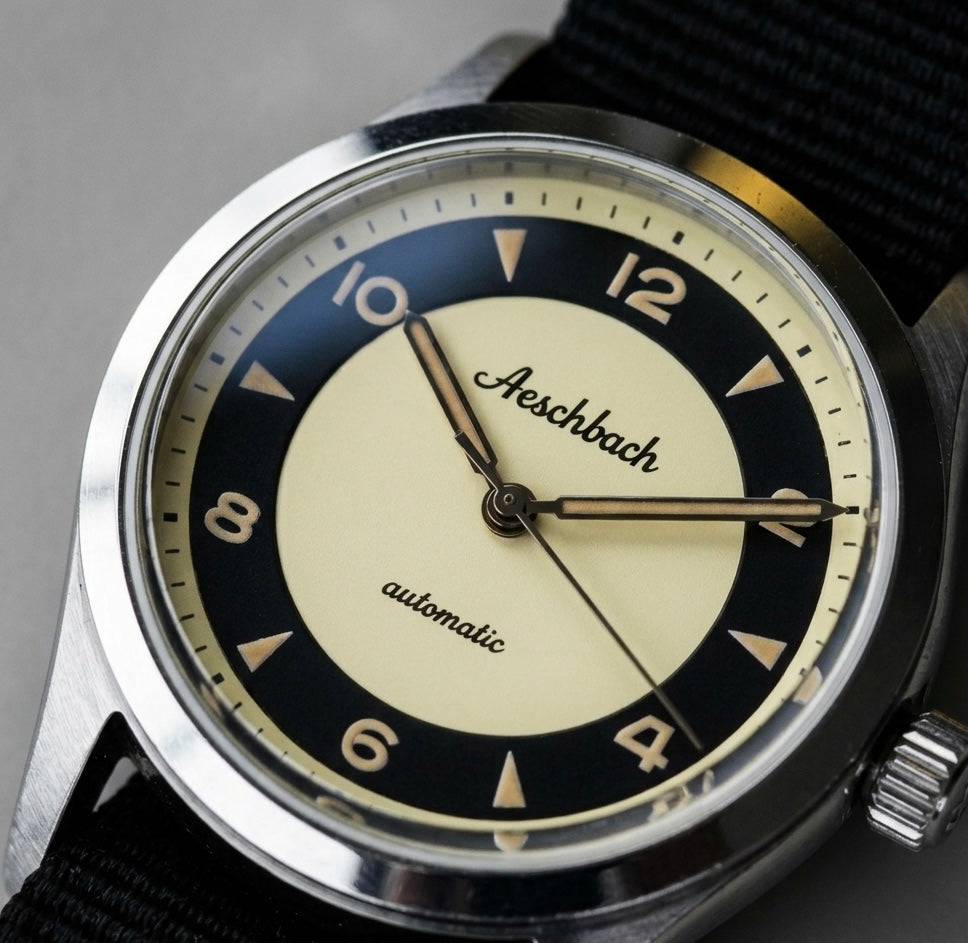 Aeschbach 1950er Muster 25 Rubin Automatik, 200m wasserdichte Uhr mit Retro-Leuchtfarbe, Saphirglas & Kalbslederarmband