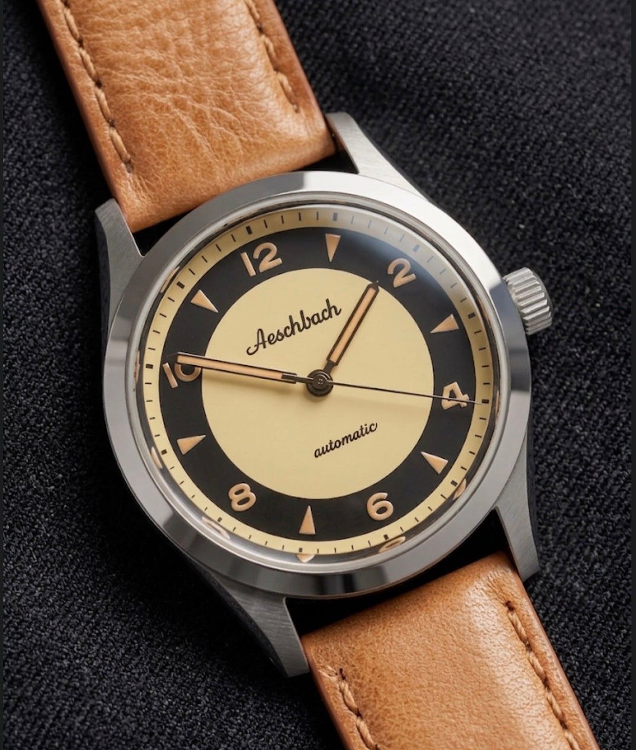 Aeschbach 1950er Muster 25 Rubin Automatik, 200m wasserdichte Uhr mit Retro-Leuchtfarbe, Saphirglas & Kalbslederarmband