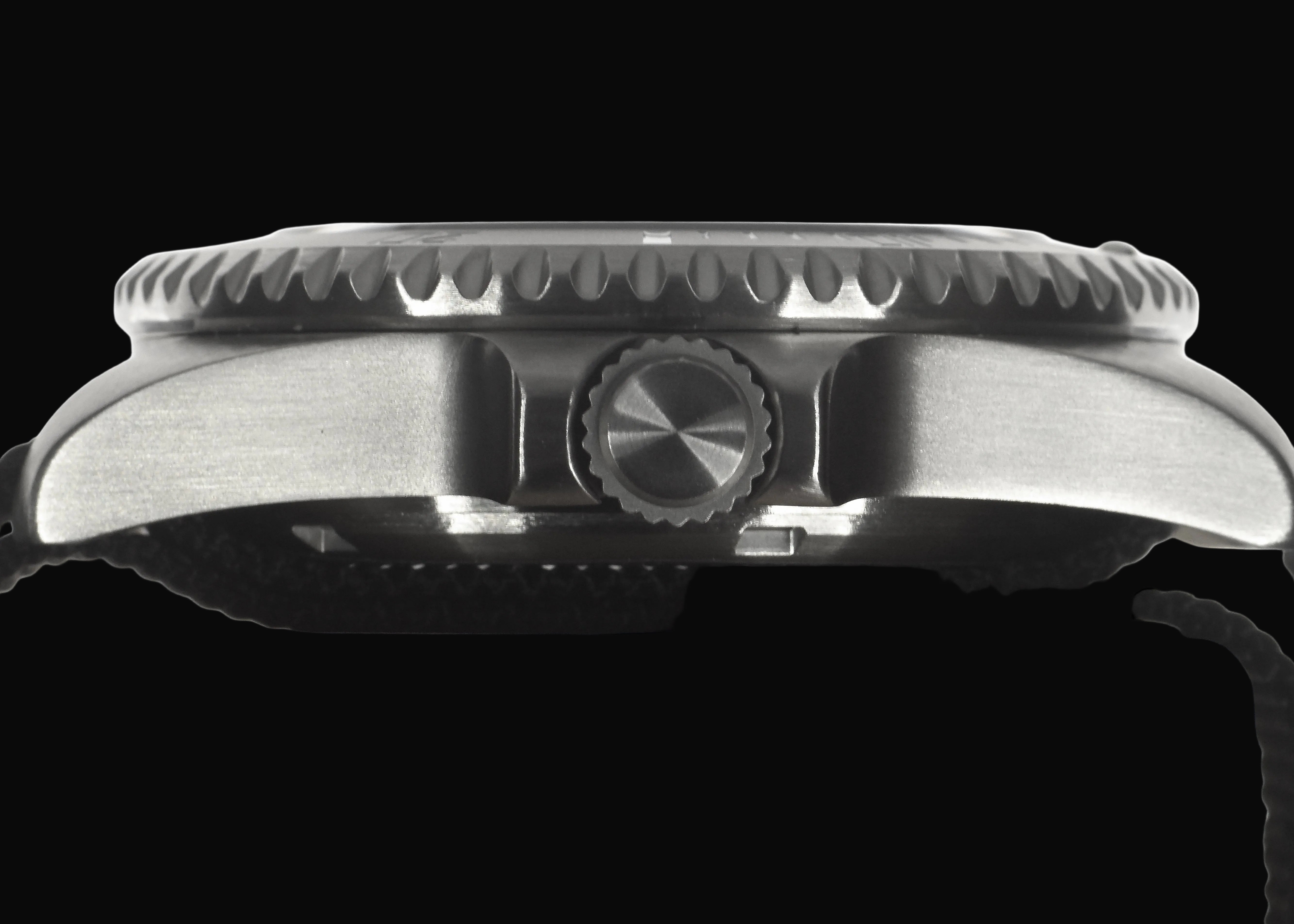 MWC Profesional Militar Diver 300m – Automático suizo Sellita SW200 con cristal de zafiro, bisel cerámico y correa de tejido NATO