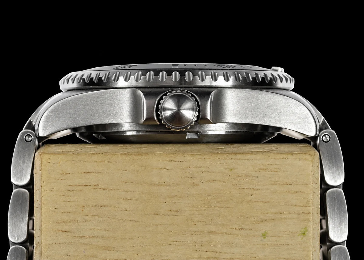 MWC 1999-2001 Muster Quarz Tag/Datum Militär Taucheruhr mit Edelstahlgehäuse und Saphirglas