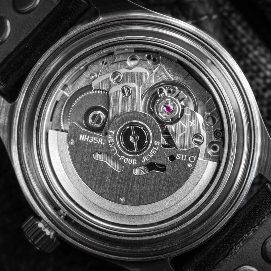 Enoksen 自動巻きダイバーズウォッチ - ホワイトダイヤルエディション ◇ 39mm