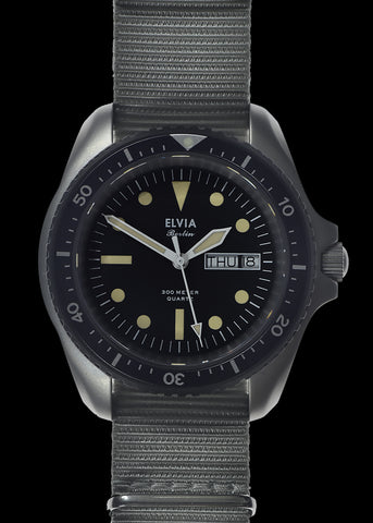 ELVIA Day/Date Military Divers Watch with Sapphire Crystal and Quartz Movement
