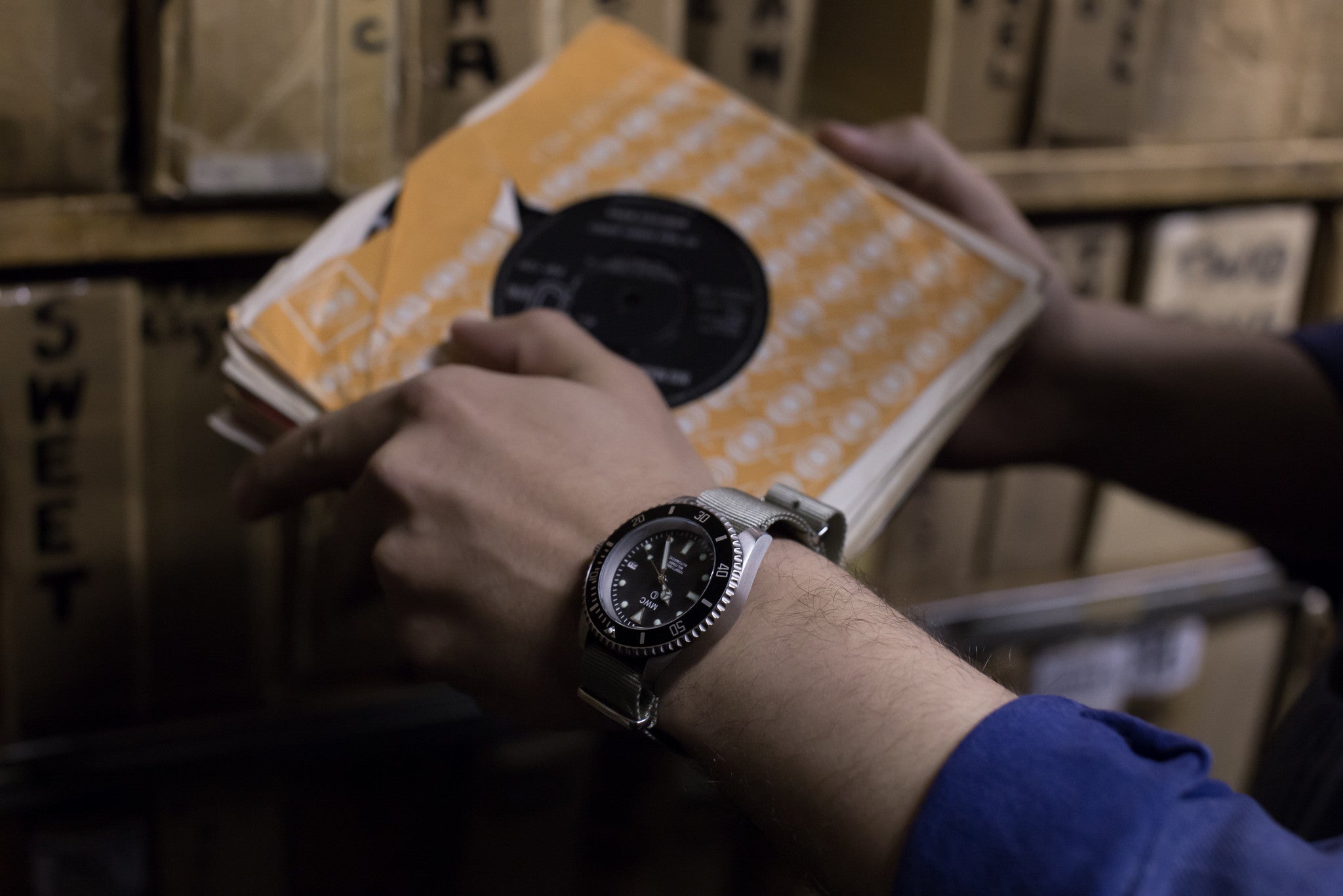 MWC Profesional Militar Diver 300m – Automático suizo Sellita SW200 con cristal de zafiro, bisel cerámico y correa de tejido NATO