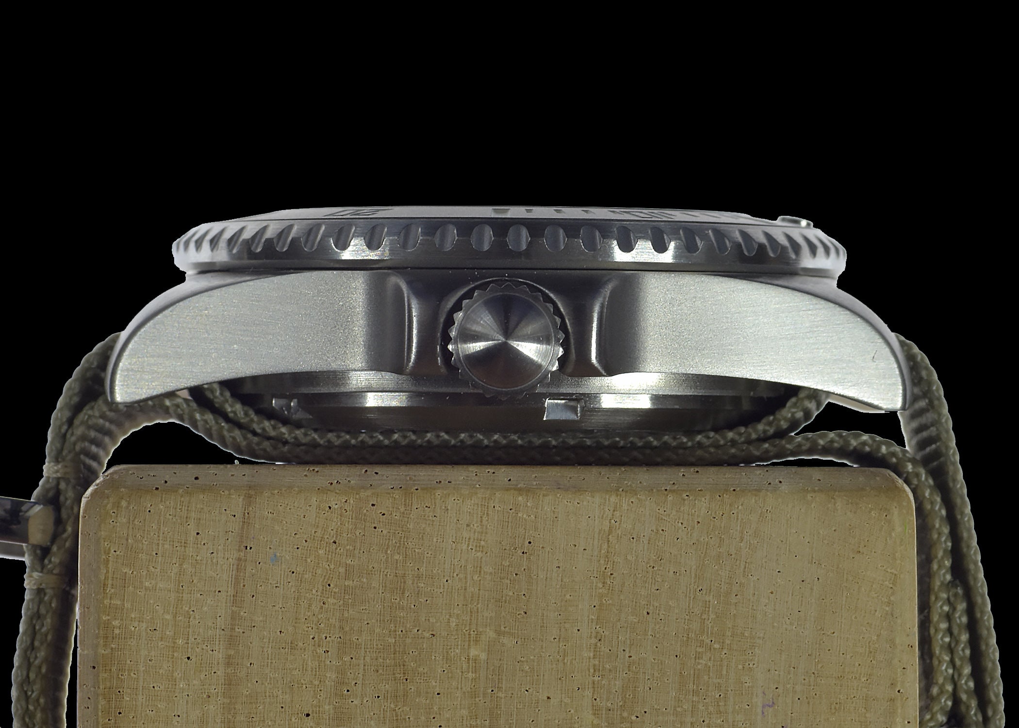 MWC 24 Jewel 300m Automatic Military Divers Watch with Sapphire Crysta