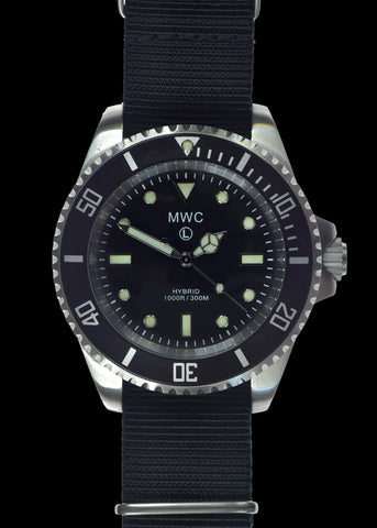 MWC 300m / 1000ft Stainless Steel Hybrid Military Divers Watch with Sweep Secondhand